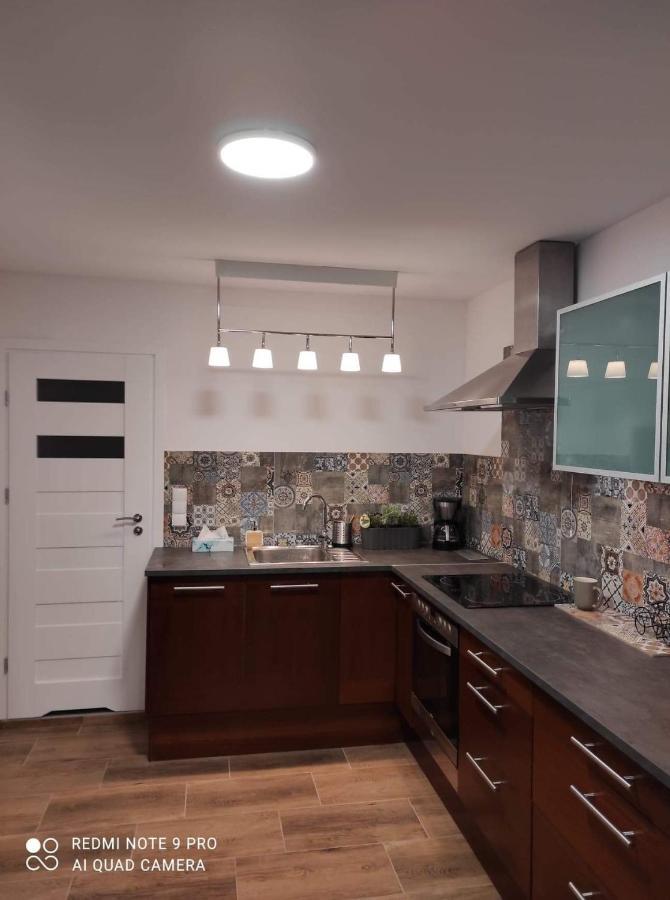 Urocze Studia W Lomiankach, 1- Z Sauna I Tarasem, 2- Z Kominkiem, 3- Ekonomiczne, 7Km Metro Mlociny Warszawa Łomianki Dış mekan fotoğraf