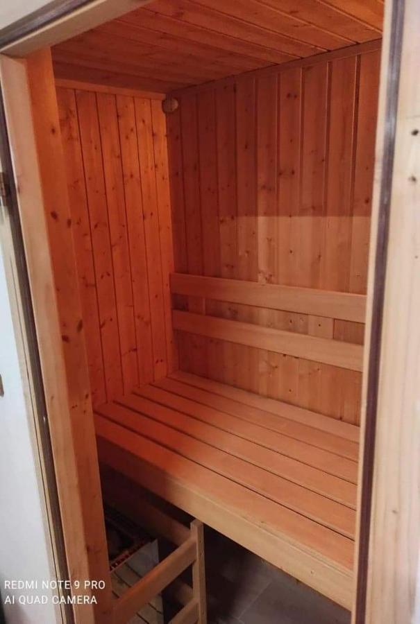 Urocze Studia W Lomiankach, 1- Z Sauna I Tarasem, 2- Z Kominkiem, 3- Ekonomiczne, 7Km Metro Mlociny Warszawa Łomianki Dış mekan fotoğraf